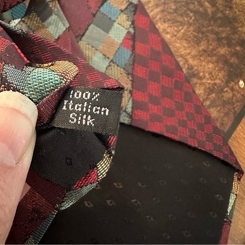 Bugatti Tie Italian Silk Artsy Patchwork Patterned Print Burgandy & Gray 56”x4” - Picture 7 of 12